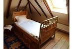 Koperen/ijzeren bed met prachtig houtsnijwerk, Antiek en Kunst, Antiek | Meubels | Bedden, Ophalen