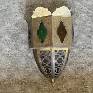 Messing kap van een wandlamp beschikbaar voor biedingen