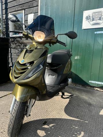 Pareltje! Zo goed als nieuwe Alphina Green Piaggio Zip 2019 beschikbaar voor biedingen