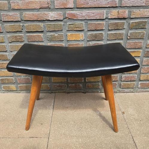 Vintage jaren 50-60 voetenbankje/ krukje., Huis en Inrichting, Banken | Voetenbanken en Poefen, Zo goed als nieuw, Minder dan 50 cm