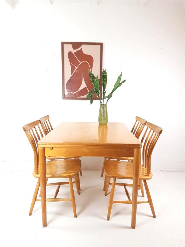 Vintage eettafel en stoelen Zweeds Akerblom en Eklöf berken, Verzamelen, Retro, Huis en Inrichting, Verzenden
