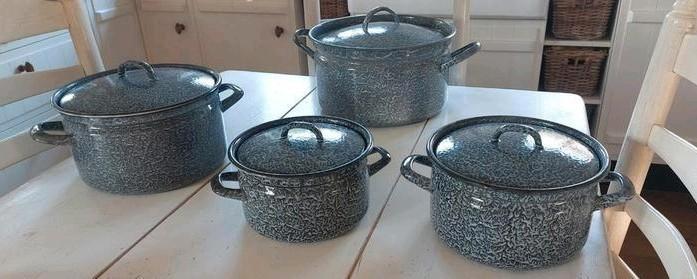 Vintage Pannenset gewerkt grijs / blauw gevlamd pannen oud 4, Huis en Inrichting, Keuken | Potten en Pannen, Zo goed als nieuw