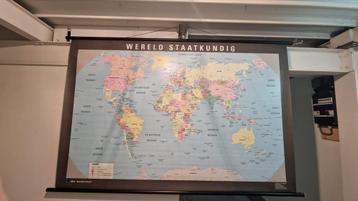 Oude Wereldkaart - Uitgeverij De Evenaar beschikbaar voor biedingen