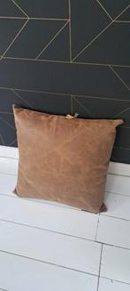 Mr. Woon 70x70 kussen, leer. Nieuw, Huis en Inrichting, Woonaccessoires | Kussens, Ophalen of Verzenden, Nieuw