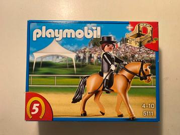 Playmobil 5111 - Dressuurpaard met paardenbox beschikbaar voor biedingen