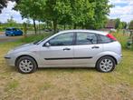 Ford Focus 1.6 I Ghia 2005 Grijs, Auto's, 1596 cc, 15 km/l, 4 cilinders, 100 pk