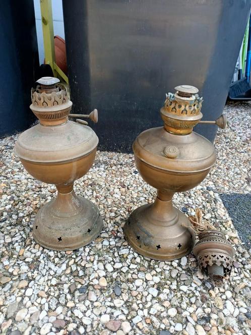 Twee oude koperen olielampen., Antiek en Kunst, Antiek | Lampen, Ophalen of Verzenden