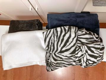 3x plaid + 1x ‘plaid-kamerjas’ beschikbaar voor biedingen