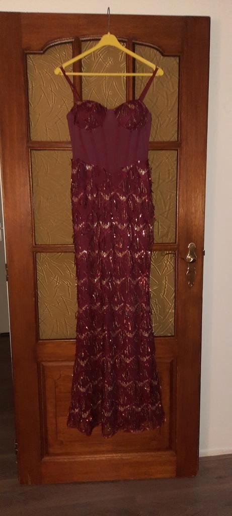 Bordeaux rode galajurk – maat XS – Slechts 1x gedragen – gli, Kleding | Dames, Gelegenheidskleding, Zo goed als nieuw, Galajurk