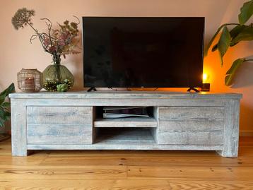 Prachtig Tv meubel karakteristiek wagonhout whitewash beschikbaar voor biedingen