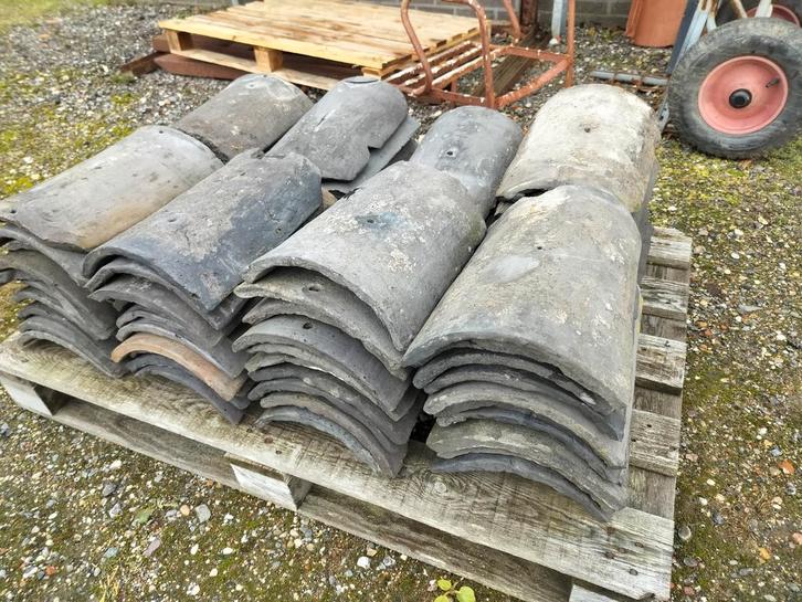 Oude holle nokvorsten vorsten antieke schaaltjes halfronde, Doe-het-zelf en Verbouw, Dakpannen en Dakbedekking, Gebruikt, Dakpannen