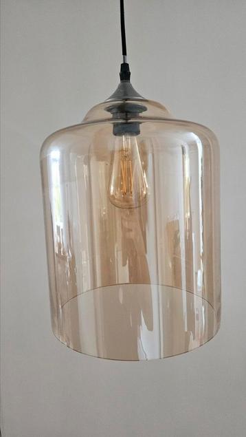 Mooie glazen hanglamp met peertje met gloeidraad beschikbaar voor biedingen