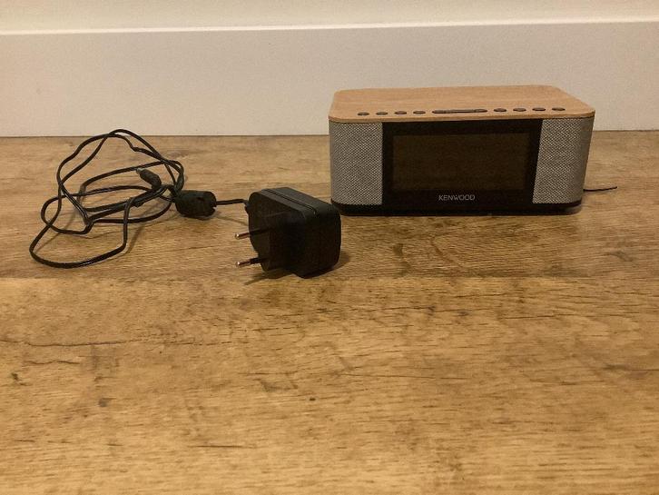 Wekkerradio, Witgoed en Apparatuur, Wekkers, Zo goed als nieuw, Ophalen