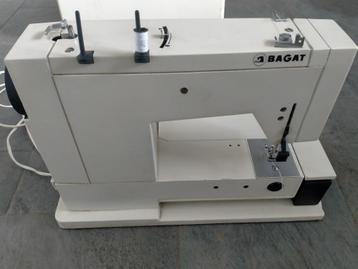 Naaimachine  beschikbaar voor biedingen