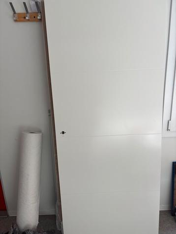 Moderne strakke binnendeuren 830x2015 mm Alpine Wit (Svedex) beschikbaar voor biedingen