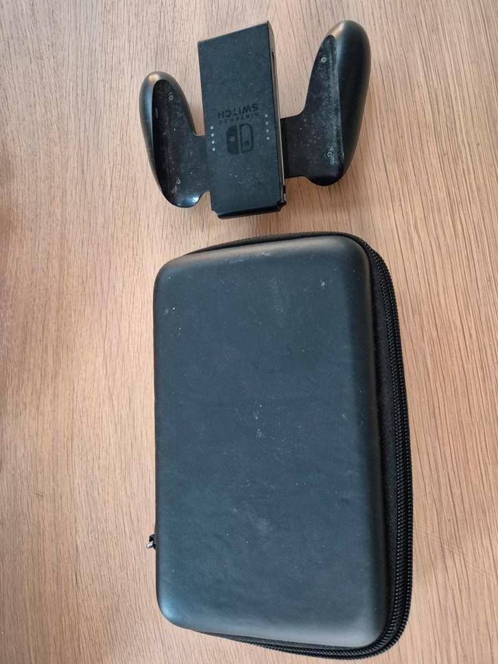 Nintendo Switch Accessoires - Grip & Case, Spelcomputers en Games, Spelcomputers | Nintendo Consoles | Accessoires, Gebruikt, Switch