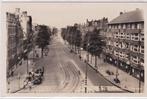 Amsterdam West 1954 OVERTOOM met fraai straatbeeld, Verzamelen, Ansichtkaarten | Nederland, Verzenden, 1940 tot 1960, Gelopen