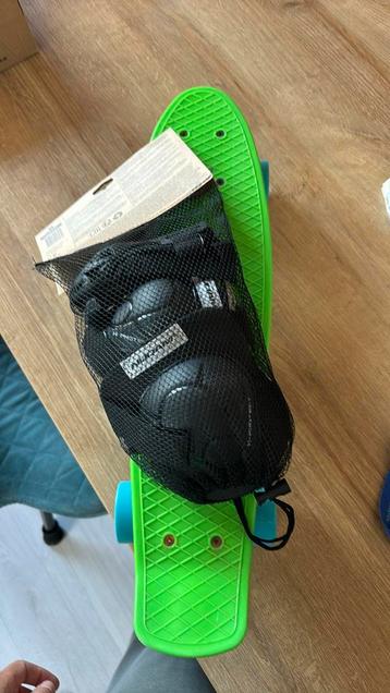 Skateboard en beschermingsset beschikbaar voor biedingen