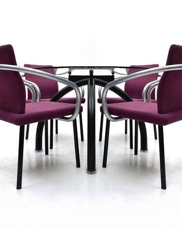 4 x Ettore Sottsass “mandarin” Knoll stoelen beschikbaar voor biedingen