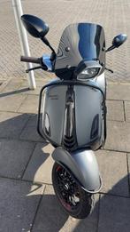 Vespa Sprint 2017 met Alarm - Goed Onderhouden 50km per uur, Ophalen, Gebruikt