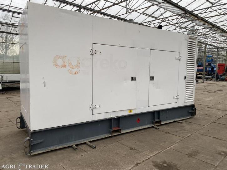 industriele generator noodstroomvoorziening 300 KVA, Zakelijke goederen, Machines en Bouw | Aggregaten, Ophalen of Verzenden