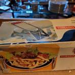 Tomado Friet snijder., Huis en Inrichting, Keuken | Keukenbenodigdheden, Ophalen of Verzenden