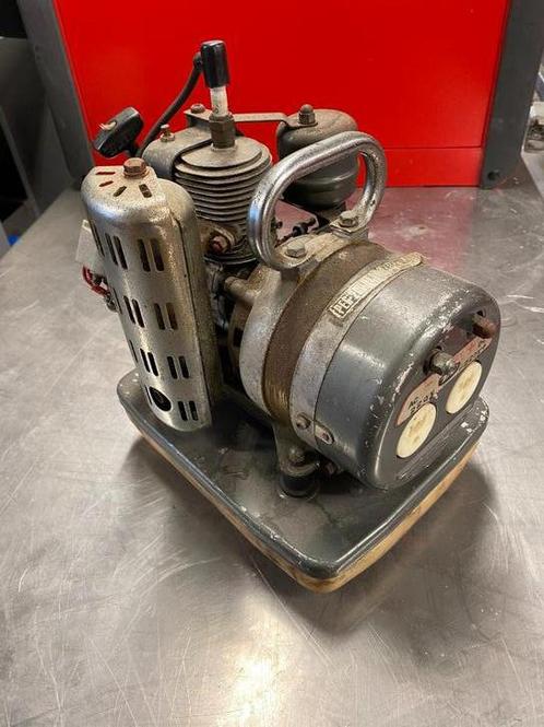 antieke generator (12V + 220 V AC en DC), Antiek en Kunst, Antiek | Gereedschap en Instrumenten, Ophalen