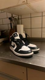 Jordans schoenen zwart wit, Ophalen of Verzenden, Zo goed als nieuw, Schoenen