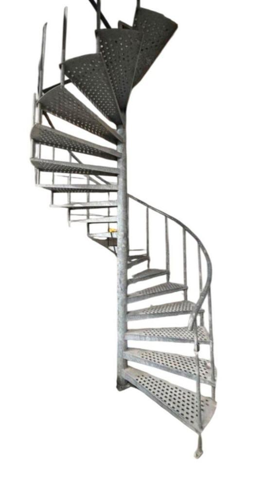 3.40m Ronde wenteltrap. Stalen spiltrap verzinkte trap., Doe-het-zelf en Verbouw, Ladders en Trappen, Gebruikt, Trap, 2 tot 4 meter