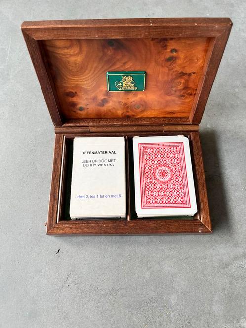 Bridge Kaartspel in Houten Doos met Leermateriaal, Hobby en Vrije tijd, Gezelschapsspellen | Kaartspellen, Gebruikt, Drie of vier spelers