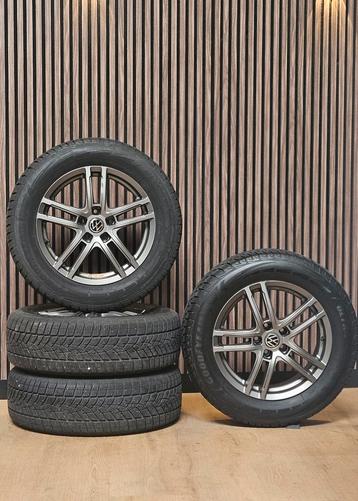 Nette 17" Dezent velgen+GOEDE Winterbanden Tiguan q3  beschikbaar voor biedingen