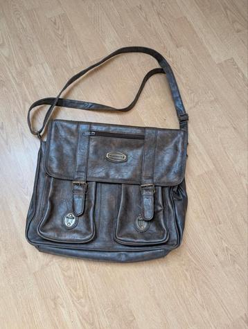 Leren laptoptas  beschikbaar voor biedingen