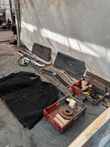 Diverse Opel Ascona A onderdelen beschikbaar voor biedingen
