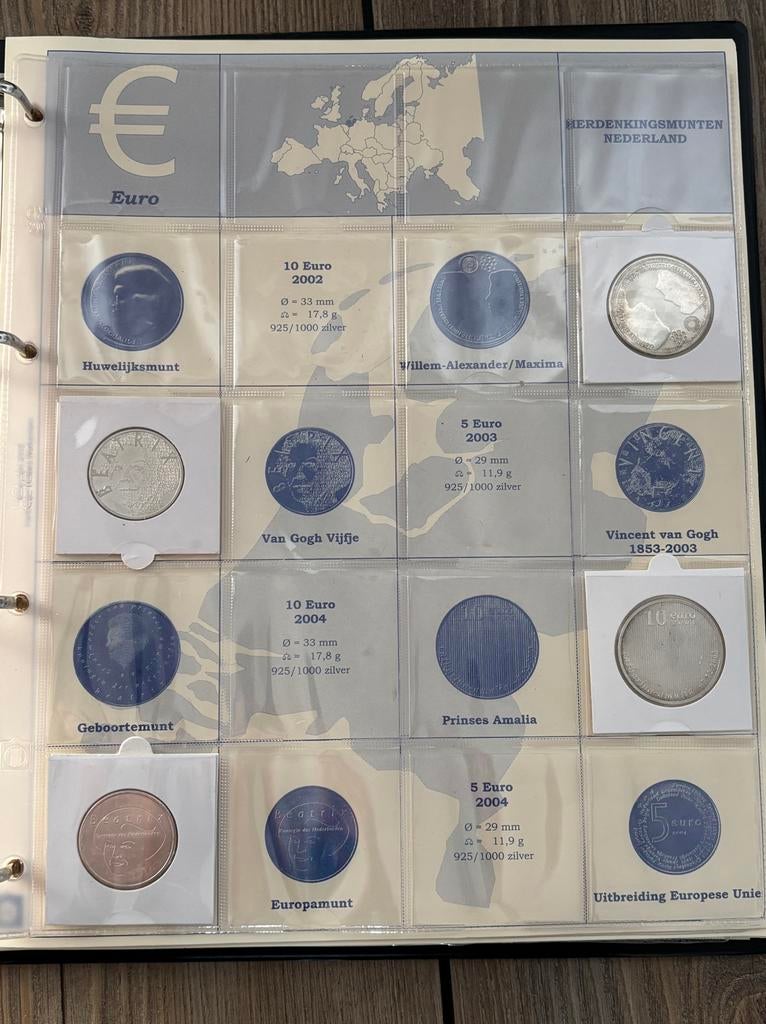 Zilveren 5 Euromunten in Map - Nederland, Postzegels en Munten, Munten | Europa | Euromunten, Ophalen of Verzenden, 5 euro, Setje