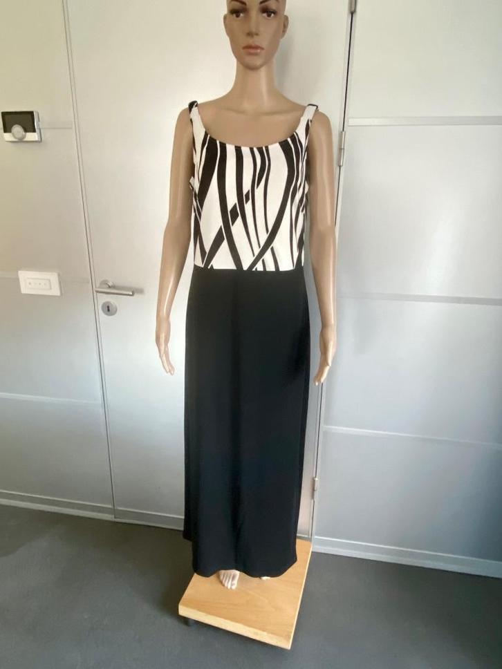 J322 Betty Barclay maat 40=M lange maxi-jurk wit/zwart, Kleding | Dames, Jurken, Zo goed als nieuw, Maat 38/40 (M), Wit, Onder de knie