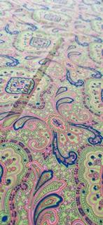 Stof, fel roze en groen met bloemen 10 meter, Hobby en Vrije tijd, Stoffen en Lappen, 120 cm of meer, Ophalen of Verzenden, Roze