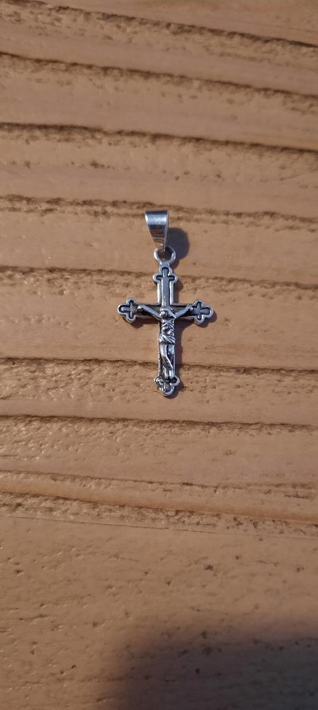 Antiek, zilveren kruis hangertje., Sieraden, Tassen en Uiterlijk, Antieke sieraden, Hanger, Zilver, Met edelsteen, Ophalen of Verzenden