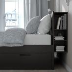 Brimnes bed met achterwand 180, Huis en Inrichting, Slaapkamer | Bedden, Ophalen, Zwart, Tweepersoons, Zo goed als nieuw