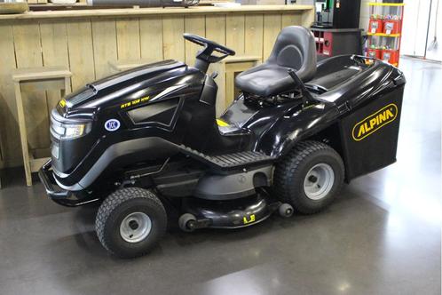JCC aanbieding: jong gebruikte Alpina AT8, Tuin en Terras, Zitmaaiers, Zo goed als nieuw, 90 tot 120 cm, Elektrische starter, Mulchfunctie