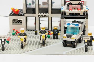 LEGO 6386 -1 Classic Town: Police: Police Command Base beschikbaar voor biedingen