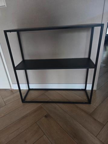 Side table te koop beschikbaar voor biedingen