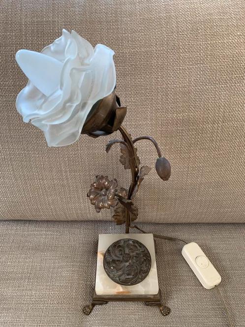 Art deco tafellamp met bloemen, Huis en Inrichting, Lampen | Tafellampen, Gebruikt, Minder dan 50 cm, Glas, Ophalen of Verzenden