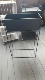 Tijdschriften, boeken, plantenbak, zwart metaal, Ophalen, Minder dan 30 cm, Rond, Nieuw