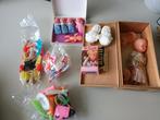 Paar kleine vintage popjes en accessoires, Popje, Gebruikt, Ophalen of Verzenden, Nvt