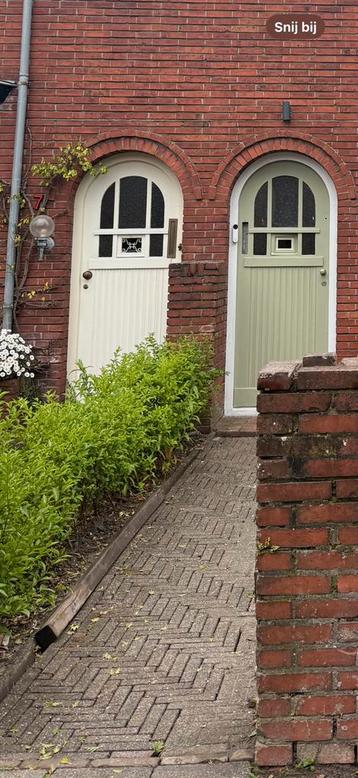 GRATIS: 1 kuub tuinaarde en ongeveer 4,5 m2 klinkers beschikbaar voor biedingen