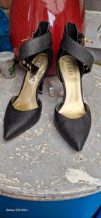 GUESS dames zwarte pumps maat 38, Ophalen of Verzenden, Zo goed als nieuw, Zwart