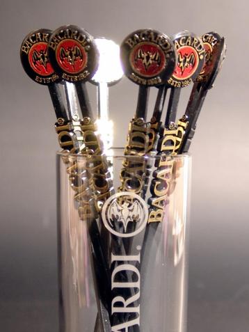 Bacardi stirrers vleermuis rood logo ( set 6 stuks ) 02 beschikbaar voor biedingen