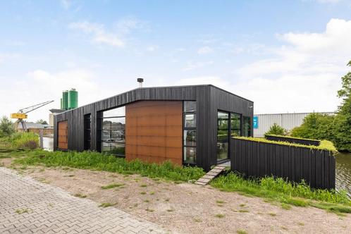 Moderne watervilla te koop zonder ligplaats, Huizen en Kamers, Woonboten te koop
