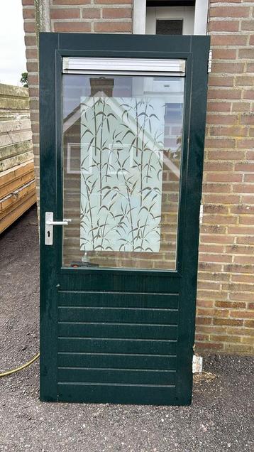 Hardhouten deuren. beschikbaar voor biedingen