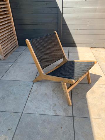 Tuinstoel hout met zeart lunststof wicker beschikbaar voor biedingen